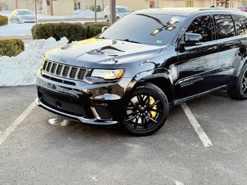 Used 2018 Jeep Grand Cherokee Trackhawk image 3