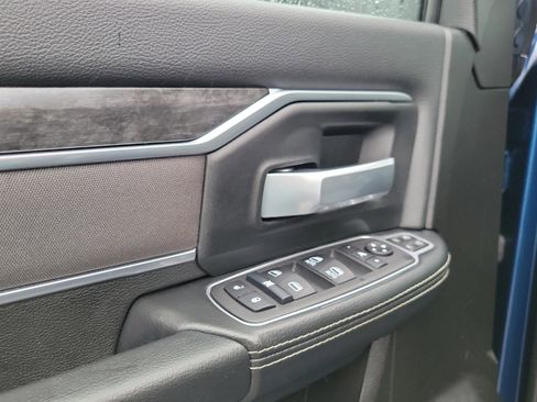 Used 2024 RAM 2500 Big Horn w/ Bed Utility Group image 7