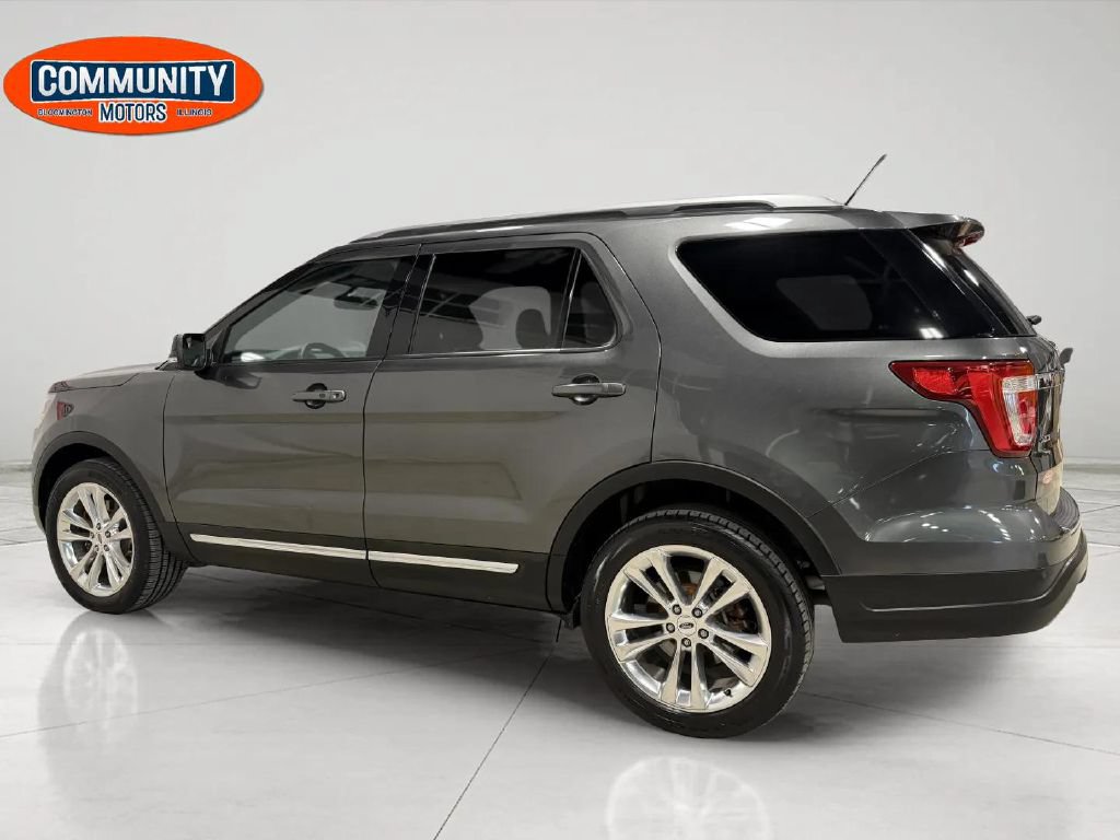 Used 2018 Ford Explorer XLT w/ Equipment Group 202A AWD/4WD image 4
