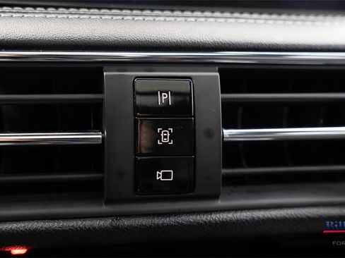 Used 2022 Lincoln Corsair Reserve w/ Equipment Group 201A image 23