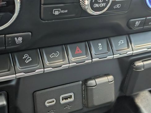 Used 2021 GMC Sierra 1500 AT4 AWD/4WD image 24
