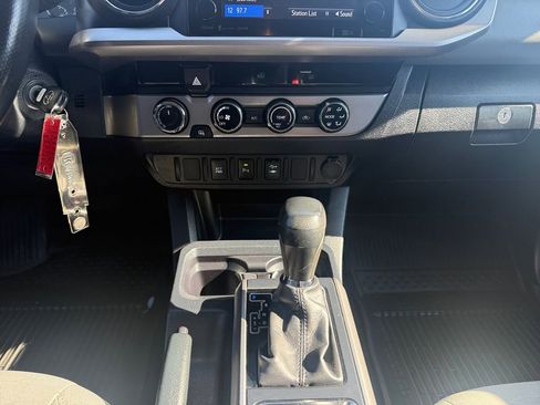 Used 2017 Toyota Tacoma SR5 w/ Tow Package image 15