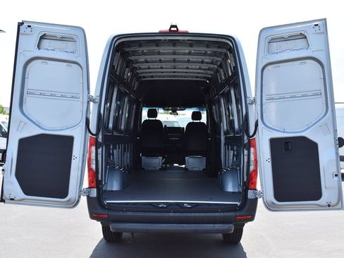New 2025 Mercedes-Benz Sprinter 2500 image 7