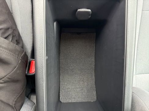 Used 2025 Toyota Camry LE image 27