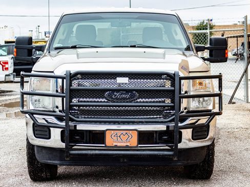 Used 2014 Ford F250 XLT w/ XLT Interior Package image 9