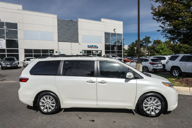 Used 2016 Toyota Sienna Limited Premium FWD image 7
