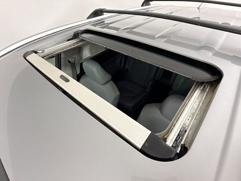 Certified 2022 Toyota Highlander XLE image 21