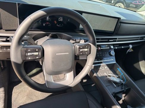 Used 2025 Hyundai Santa Fe XRT image 10