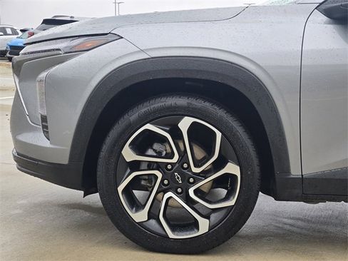 Used 2024 Chevrolet Trax RS w/ Sunroof Package image 10