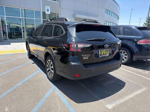 Used 2024 Subaru Outback Premium AWD/4WD image 4