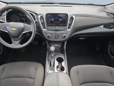 Used 2021 Chevrolet Malibu LT FWD image 14