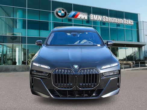 New 2026 BMW 760i xDrive 760i xDrive w/ Executive Package image 2