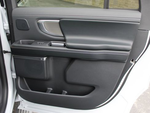 New 2025 Ford Expedition Max Platinum w/ Driver's Package image 13