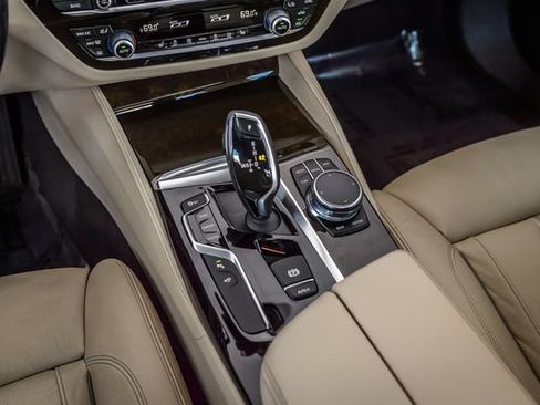 Used 2017 BMW 540i RWD image 33