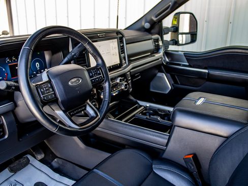 Used 2026 Ford F450 Platinum w/ FX4 Off-Road Package AWD/4WD image 23
