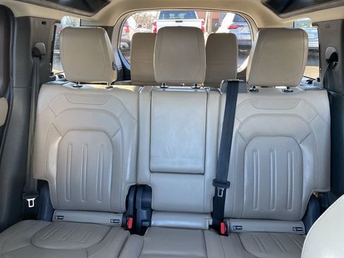 Used 2020 Land Rover Defender 110 HSE image 15