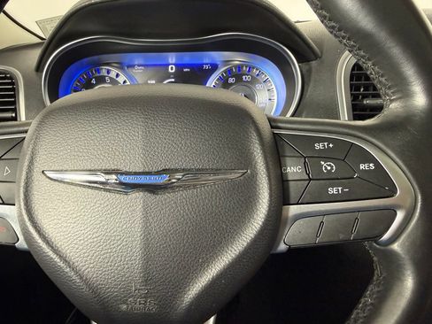 Used 2016 Chrysler 300 Limited RWD image 10