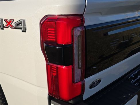 New 2026 Ford F250 Platinum image 29
