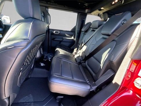 New 2025 Ford Bronco Badlands image 9