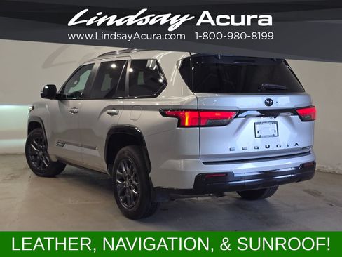 Used 2025 Toyota Sequoia Platinum AWD/4WD image 4