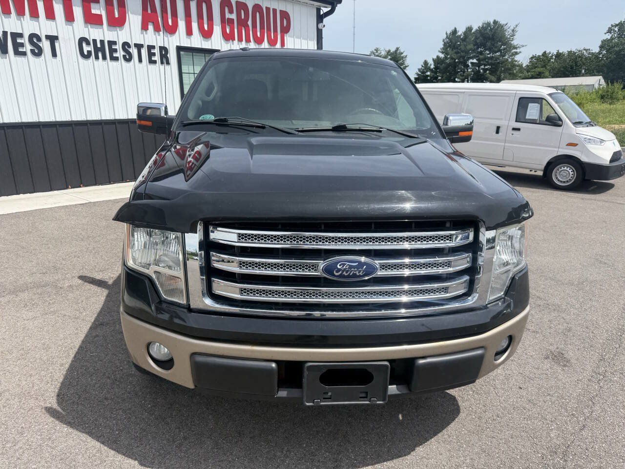 Used 2014 Ford F150 Lariat w/ Lariat Chrome Package RWD image 3