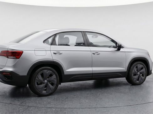 Used 2025 Volkswagen Taos S image 9