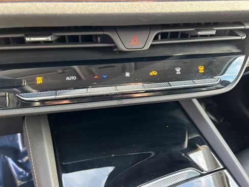 Used 2024 Buick Envision Sport Touring image 21