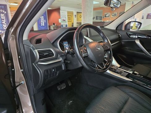 Used 2019 Mitsubishi Eclipse Cross SE image 8