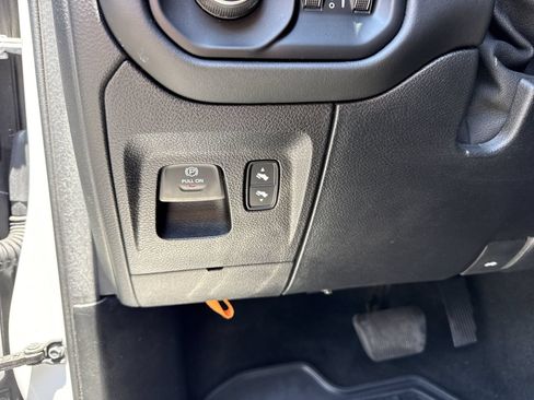 Used 2020 RAM 1500 Limited AWD/4WD image 17