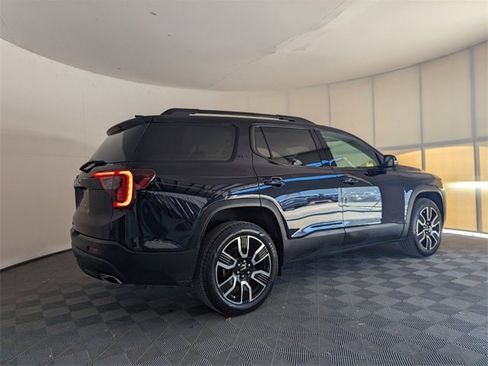 Used 2021 GMC Acadia SLT w/ Elevation Edition image 16