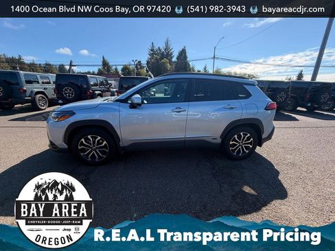 Used 2024 Toyota Corolla Cross AWD Hybrid image 8