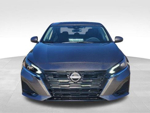 Certified 2025 Nissan Altima 2.5 SL FWD image 8