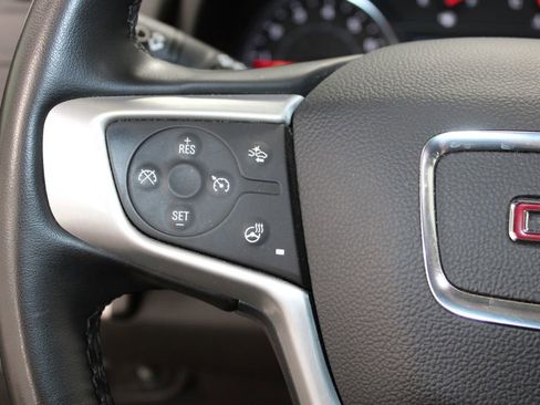 Used 2024 GMC Terrain SLT image 37