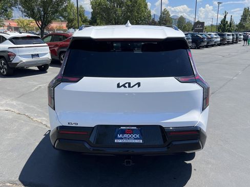 Used 2026 Kia EV9 Land w/ Nightfall Edition Package AWD/4WD image 9