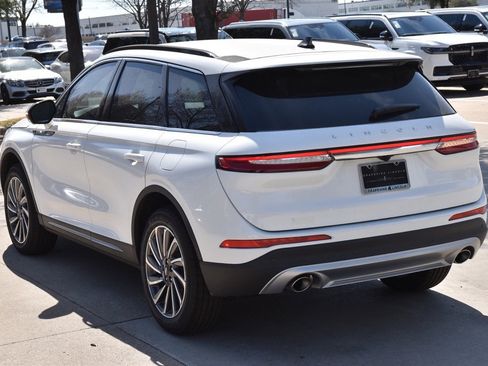 New 2026 Lincoln Corsair Reserve image 9