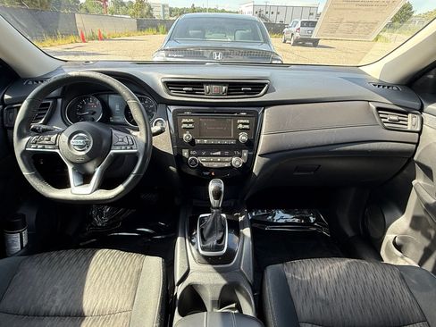 Used 2017 Nissan Rogue SV w/ Midnight Edition FWD image 3