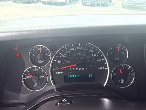 Used 2023 Chevrolet Express 3500 LT w/ LT Preferred Equipment Group RWD image 14