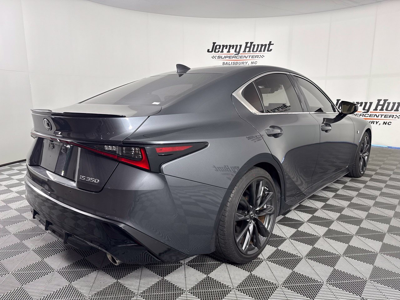 Used 2022 Lexus IS 350 F Sport RWD image 7