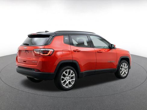 Used 2025 Jeep Compass Limited AWD/4WD image 9
