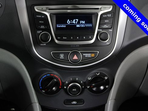 Used 2017 Hyundai Accent SE image 5