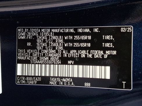 Used 2025 Toyota Grand Highlander AWD image 29