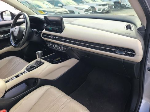 Used 2024 Honda HR-V EX-L image 21