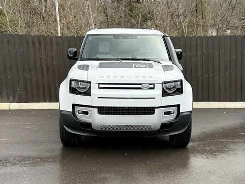 Certified 2025 Land Rover Defender 90 S image 9