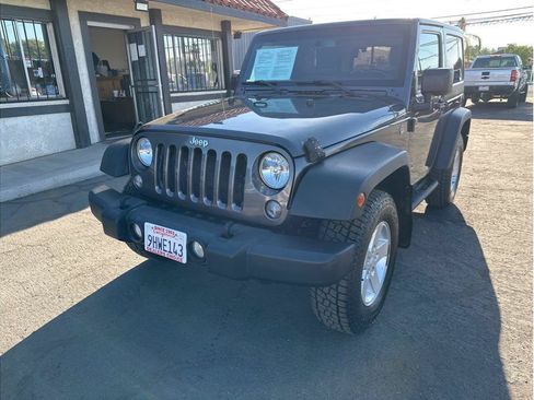 Used 2018 Jeep Wrangler Sport AWD/4WD image 2