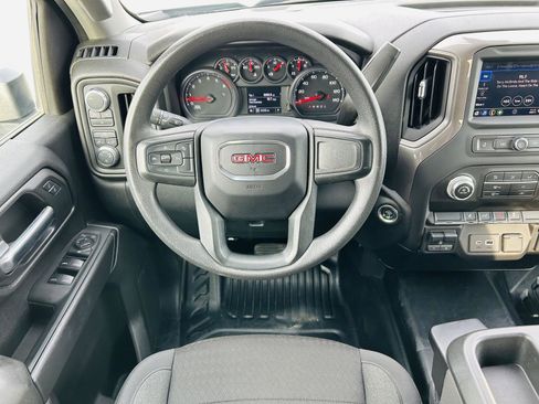 Used 2024 GMC Sierra 2500 Pro w/ Convenience Package image 10