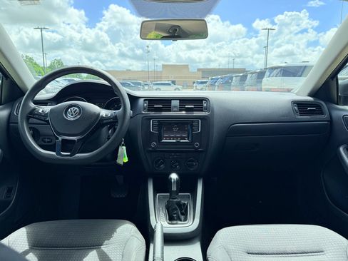 Used 2016 Volkswagen Jetta S FWD image 19