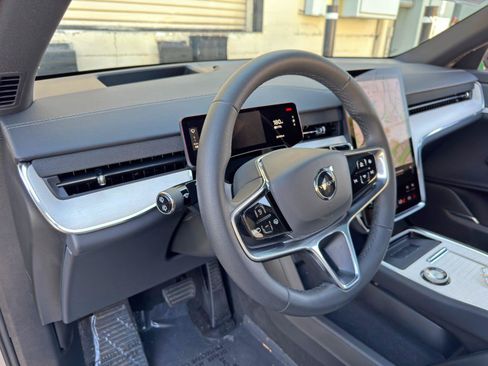 Used 2025 Volvo EX90 Ultra AWD/4WD image 13