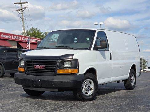 Used 2015 GMC Savana 2500 RWD image 1