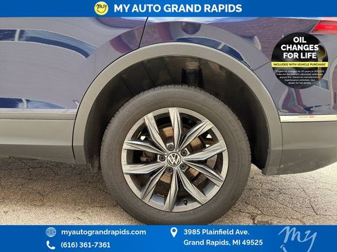 Used 2022 Volkswagen Tiguan SE AWD/4WD image 31