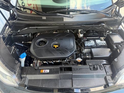 Used 2017 Kia Soul + FWD image 29